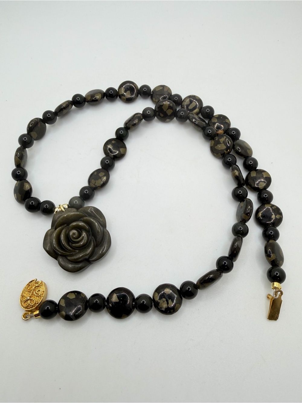 20" Golden Sheen Obsidian, pyrite mix beaded necklace w/ carved flower pendant!